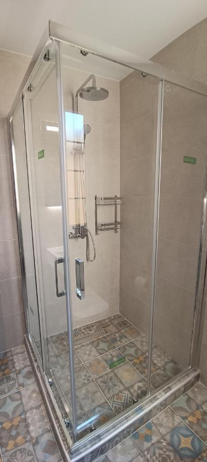 Artemis Plaza Suites Thessaloniki Exterior foto